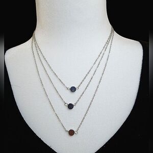 Dainty tiered necklace